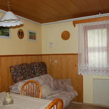 Apartma Pri Potokarju